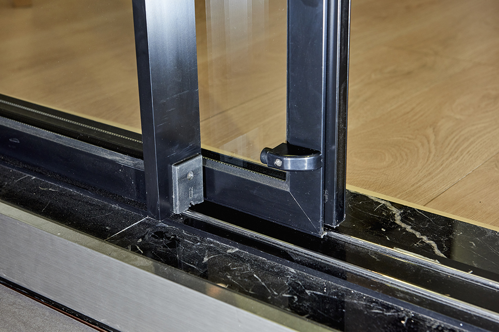 優(yōu)質(zhì)鋁合金門窗滑軌，你不可忽略的兩大細(xì)節(jié)