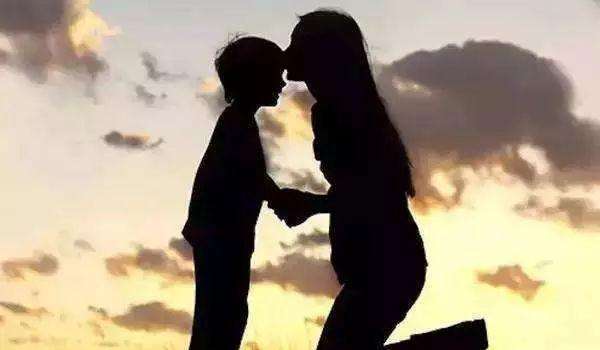 母愛如海|母親節(jié)送她一份安靜，勝過千言萬語